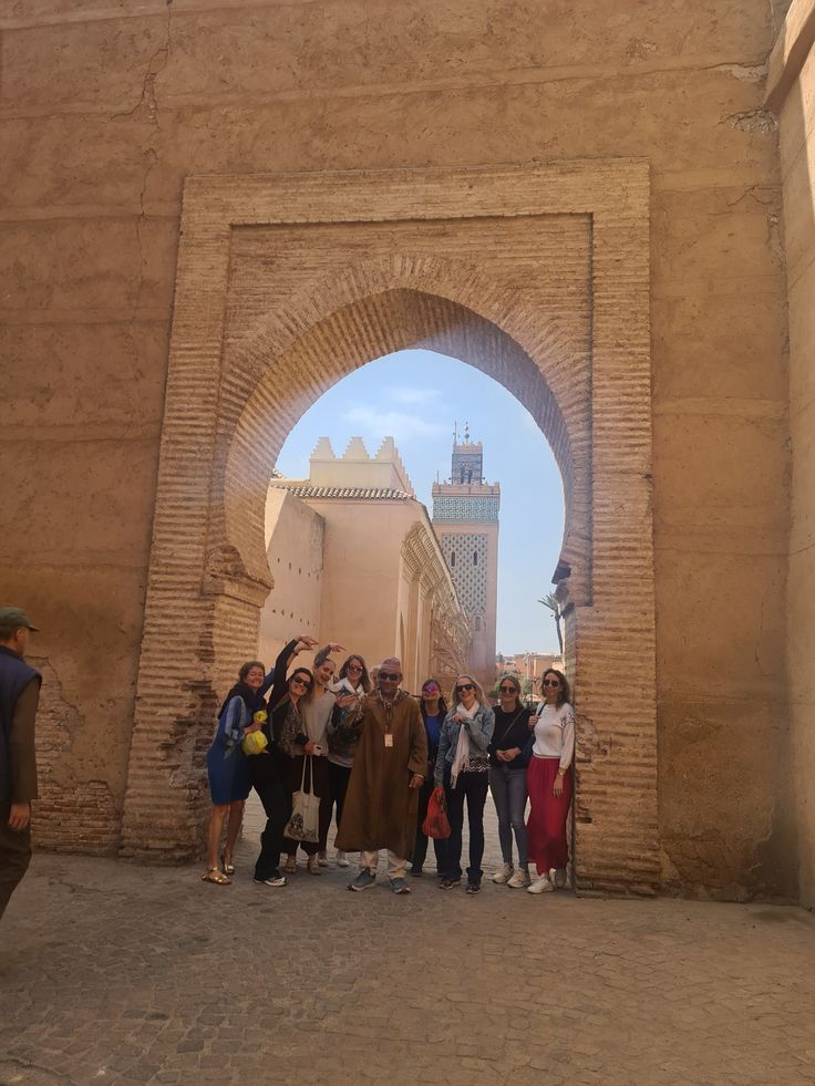 contact us officiel tour guide In 2025